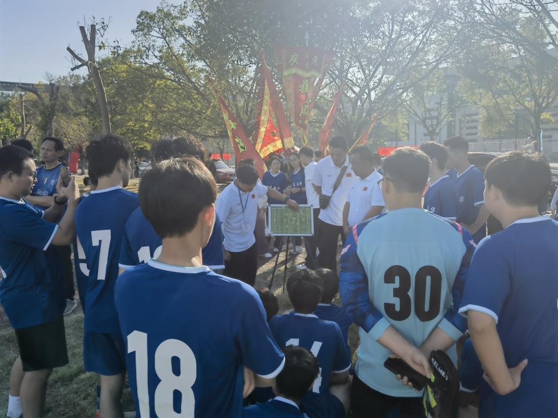 热烈对抗：女子足球锦标争霸赛将赛出风格的简单介绍