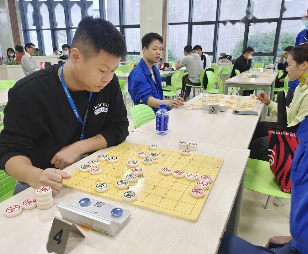 包含精彩对决：球员们如何在比赛中斗智斗勇？的词条