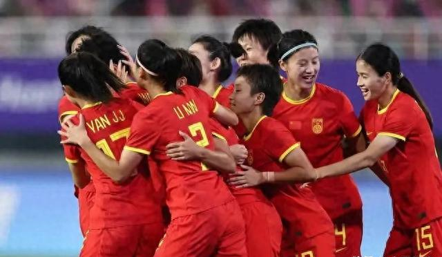 关于热门球队实力对决：女足强队胜出晋级的信息