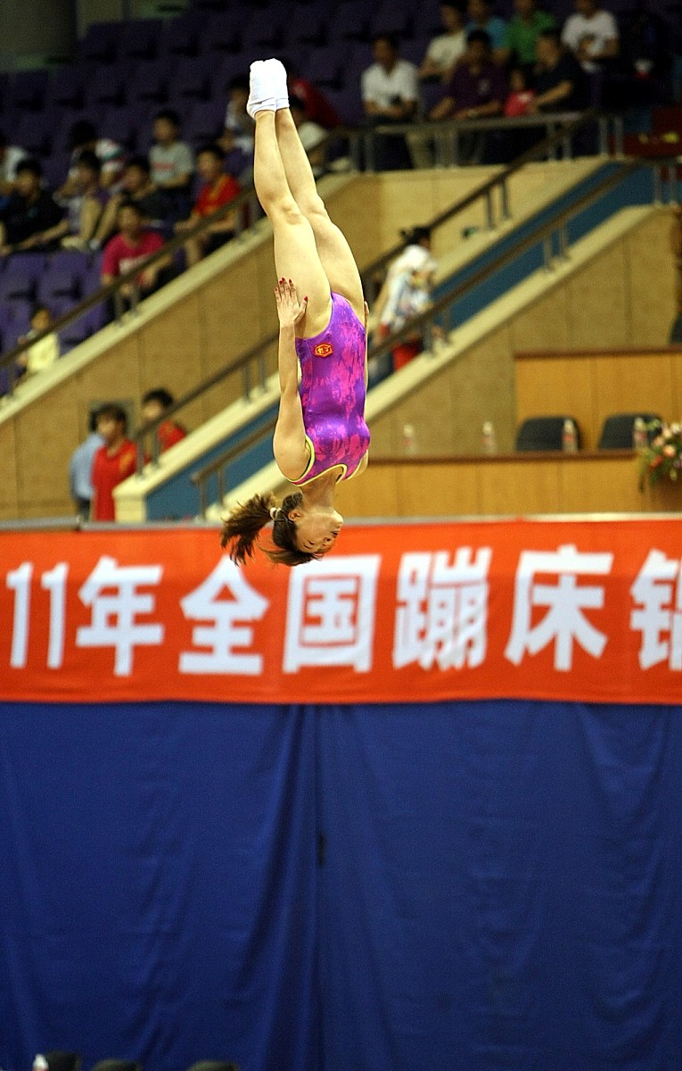 斯洛伐克游泳选手勇夺女子体操冠军