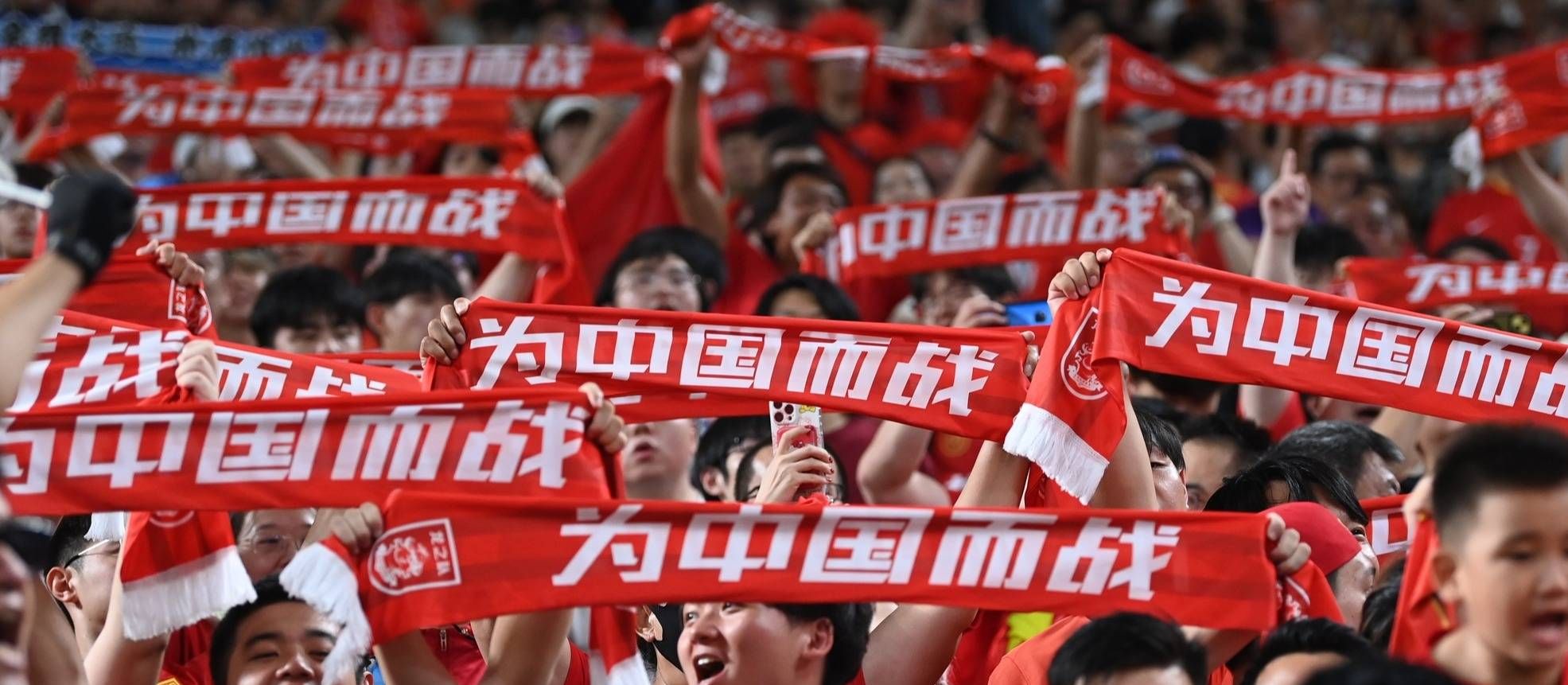 关于足球盛事引发狂热迷们翘首以待的信息