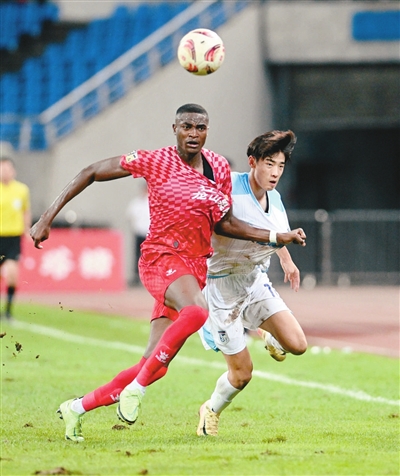 包含3-0、1-1，辽宁铁人震撼登顶！中甲疯狂世界波夜，积分榜大的词条
