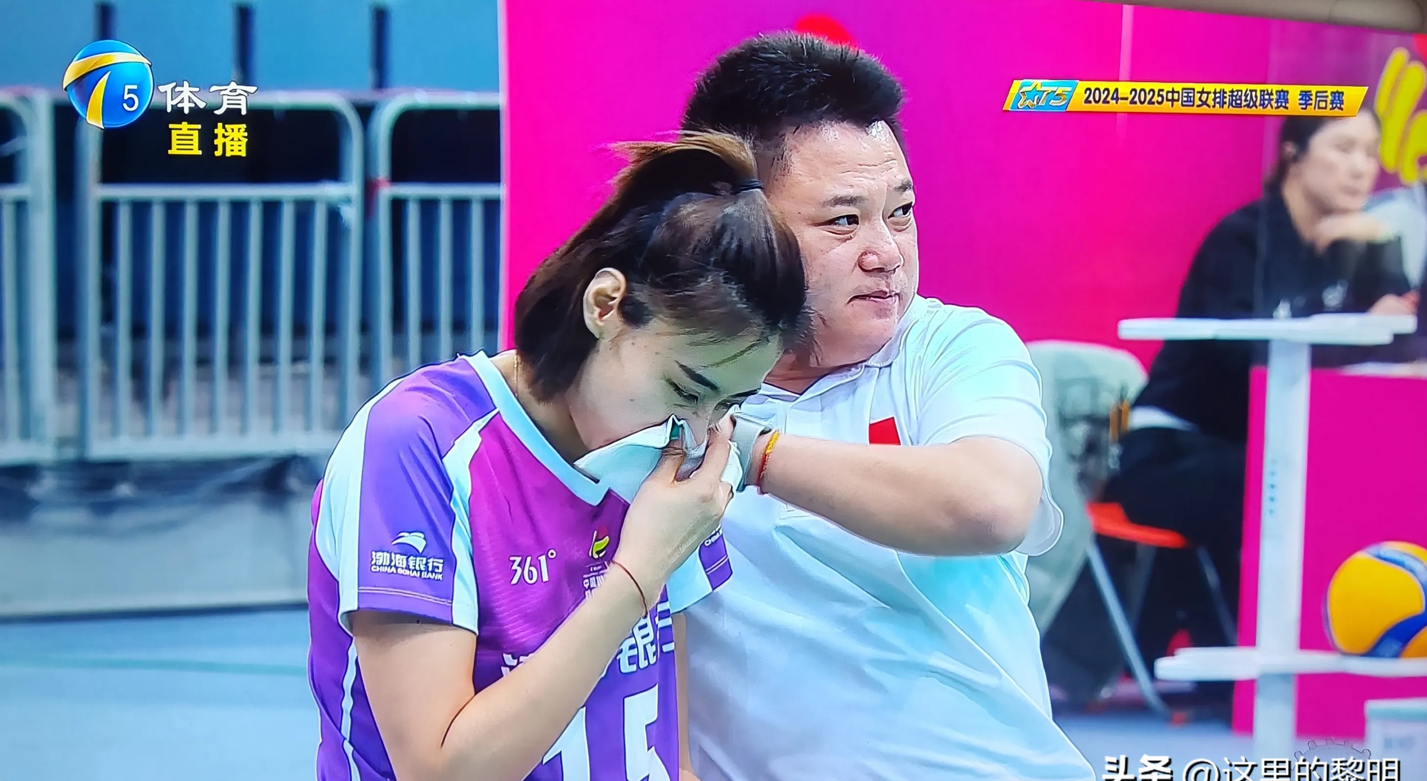 关于李盈莹返津!绷带裹脚吴梦洁压力陡增副攻发挥是关键的信息